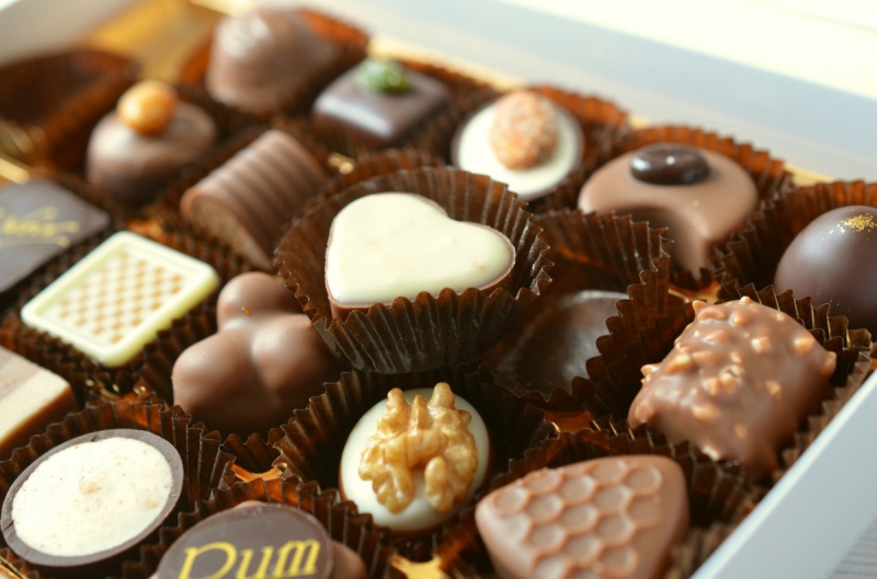 chocolaterie-DRAP-min_chocolates_food_candy_calories_nibble_chocolate_heart-782043